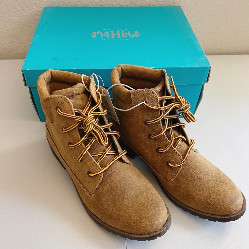 ✨NEW WITH BOX Mad Love | Tan Brown Cognac Ruby Lace Up Ankle Boot